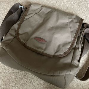 Keen handbag